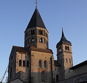Les tours de Cluny et le clocher de l'Abbatiale